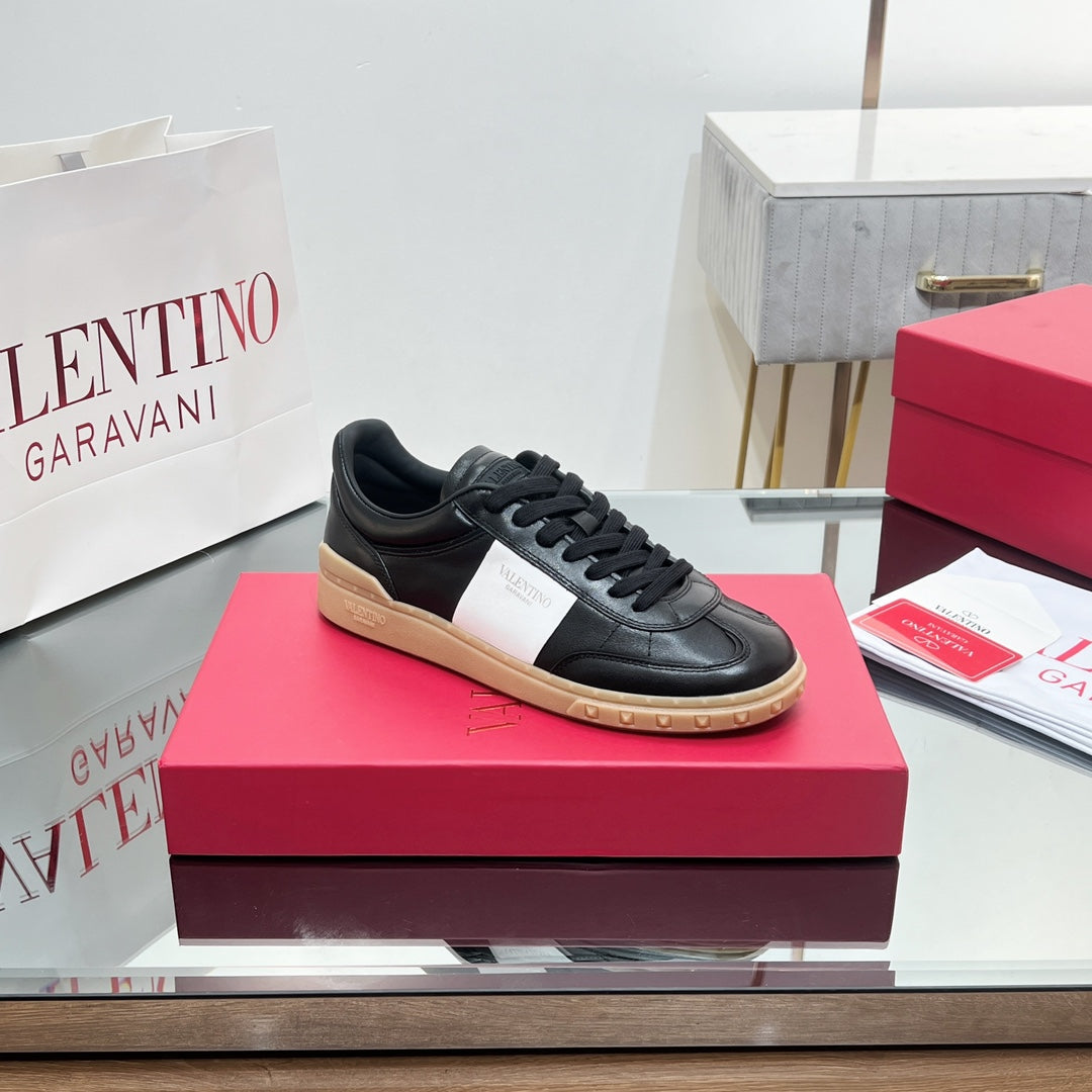 VALENTINO 25S UPVILLAGE SNEAKERS IN BLACK MIX WHITE LAMBSKIN STYLE 1