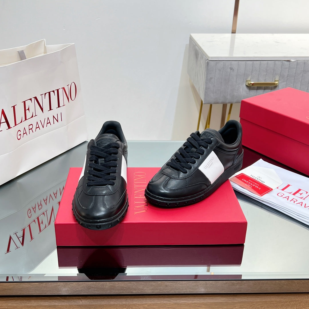 VALENTINO 25S UPVILLAGE SNEAKERS IN BLACK MIX WHITE LAMBSKIN