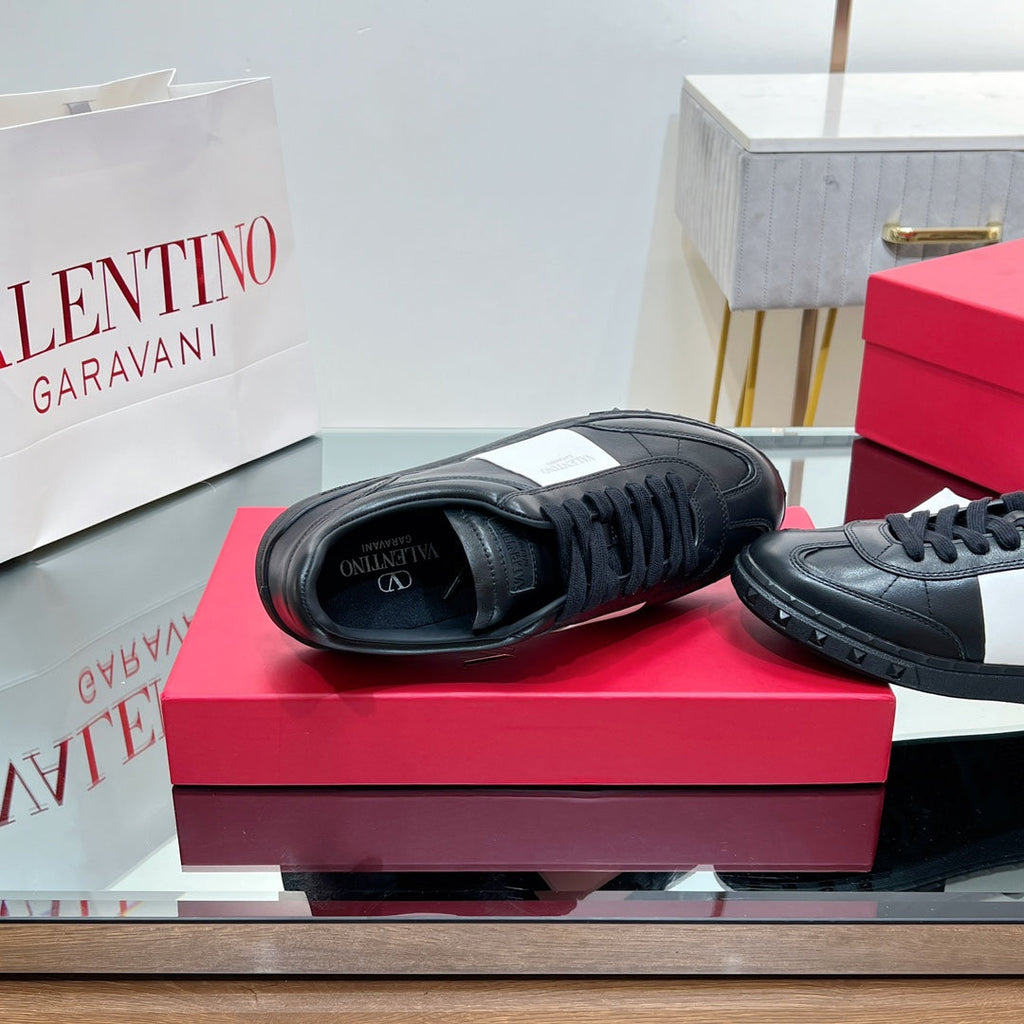 VALENTINO 25S UPVILLAGE SNEAKERS IN BLACK MIX WHITE LAMBSKIN