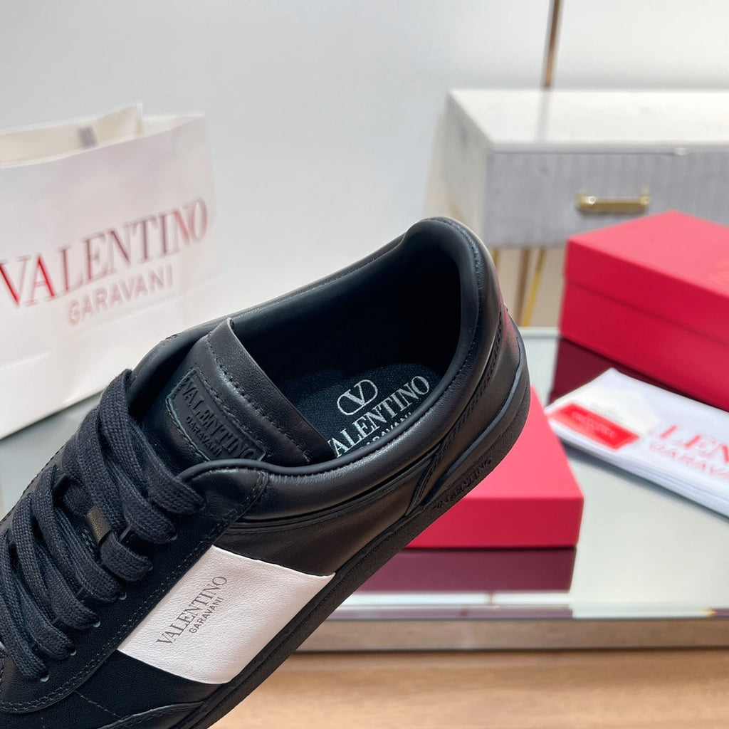 VALENTINO 25S UPVILLAGE SNEAKERS IN BLACK MIX WHITE LAMBSKIN