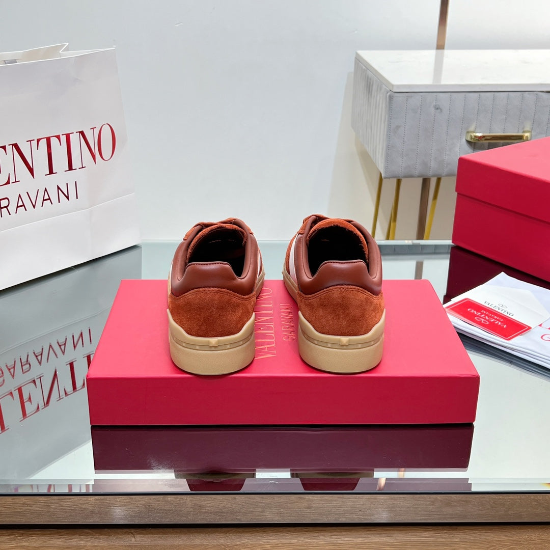 VALENTINO 25S UPVILLAGE SNEAKERS IN WHITE MIX DARK ORANGE SUEDE