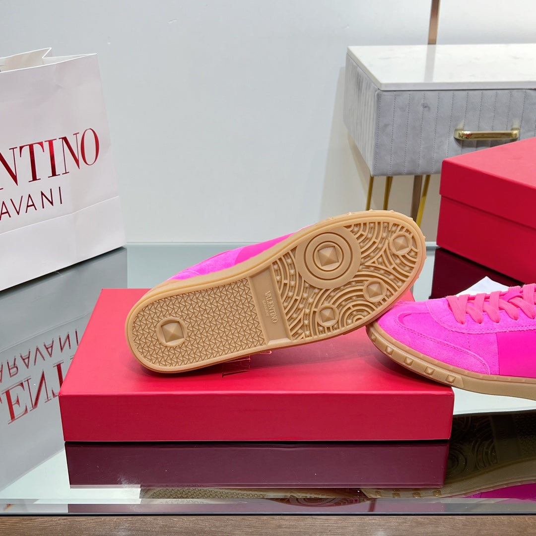 VALENTINO 25S UPVILLAGE SNEAKERS IN PINK SUEDE