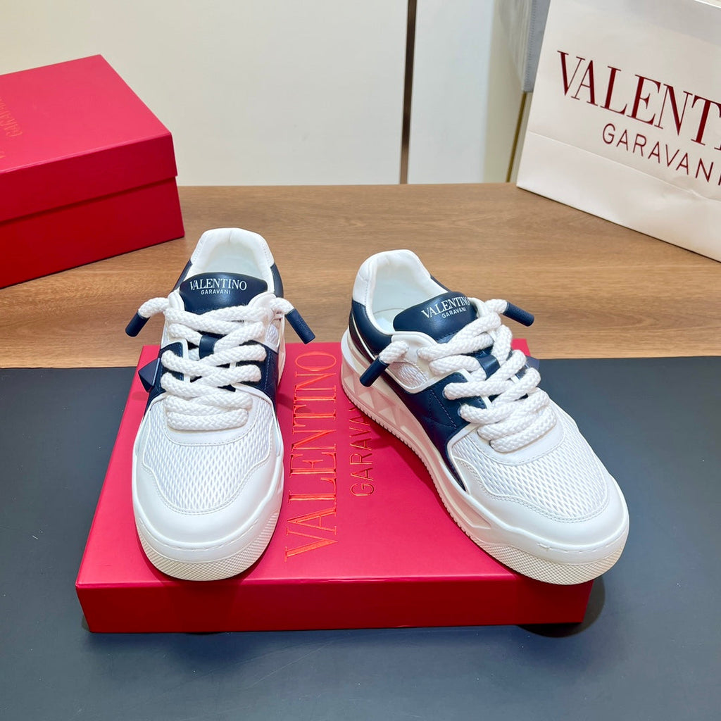 VALENTINO 25S GARAVANI ONE STUD XL PLATFORM SNEAKERS IN WHITE MIX DARK NAVY BLUE LAMBSKIN