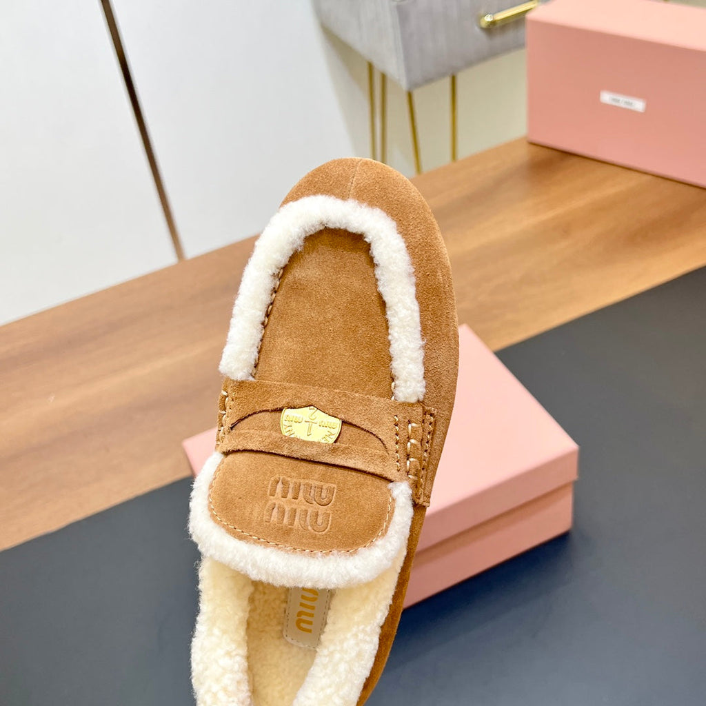 LOAFERS IN CIDER BROWN SUEDE AND WHITE SHEARLING TRIM