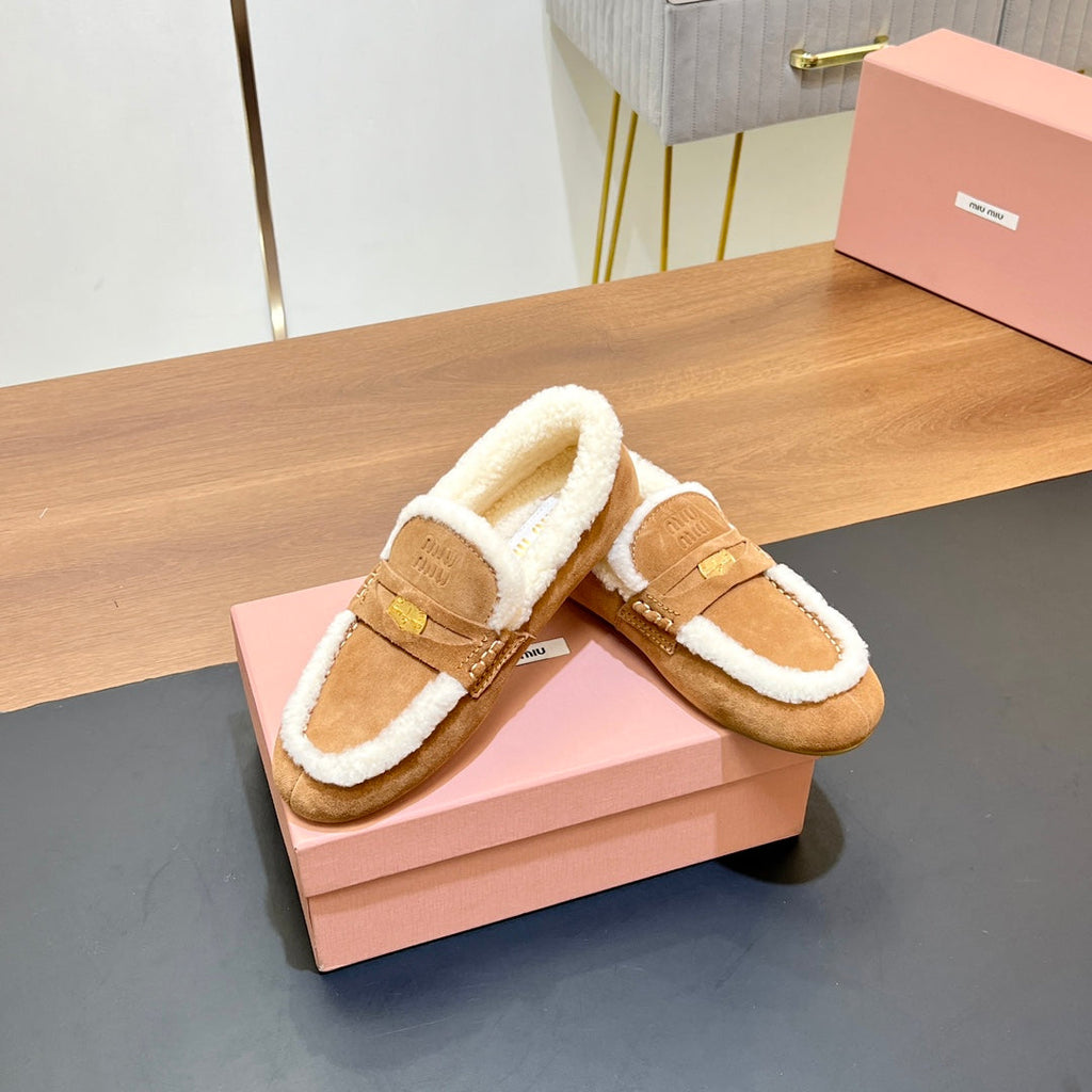 LOAFERS IN CIDER BROWN SUEDE AND WHITE SHEARLING TRIM