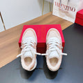 VALENTINO 25S GARAVANI ONE STUD XL PLATFORM SNEAKERS IN LIGHT PINK LAMBSKIN AND WOOL