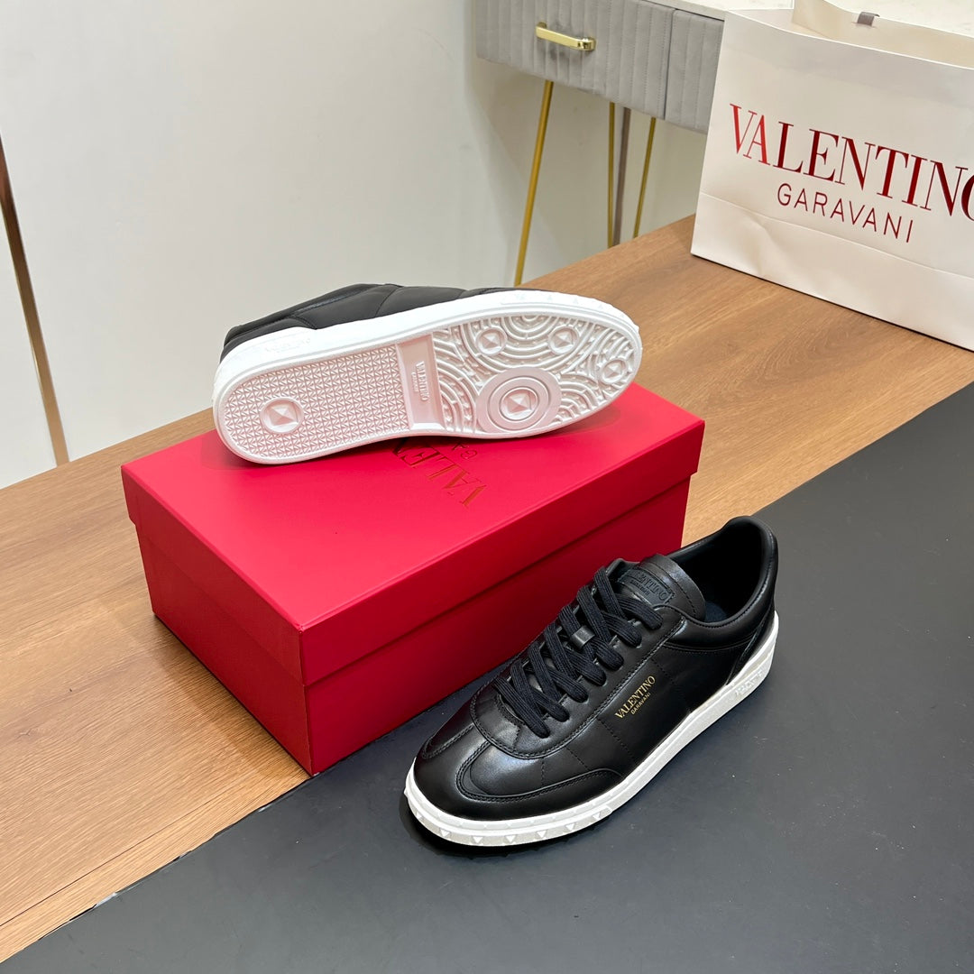 VALENTINO 25S SNEAKERS IN BLACK LAMBSKIN