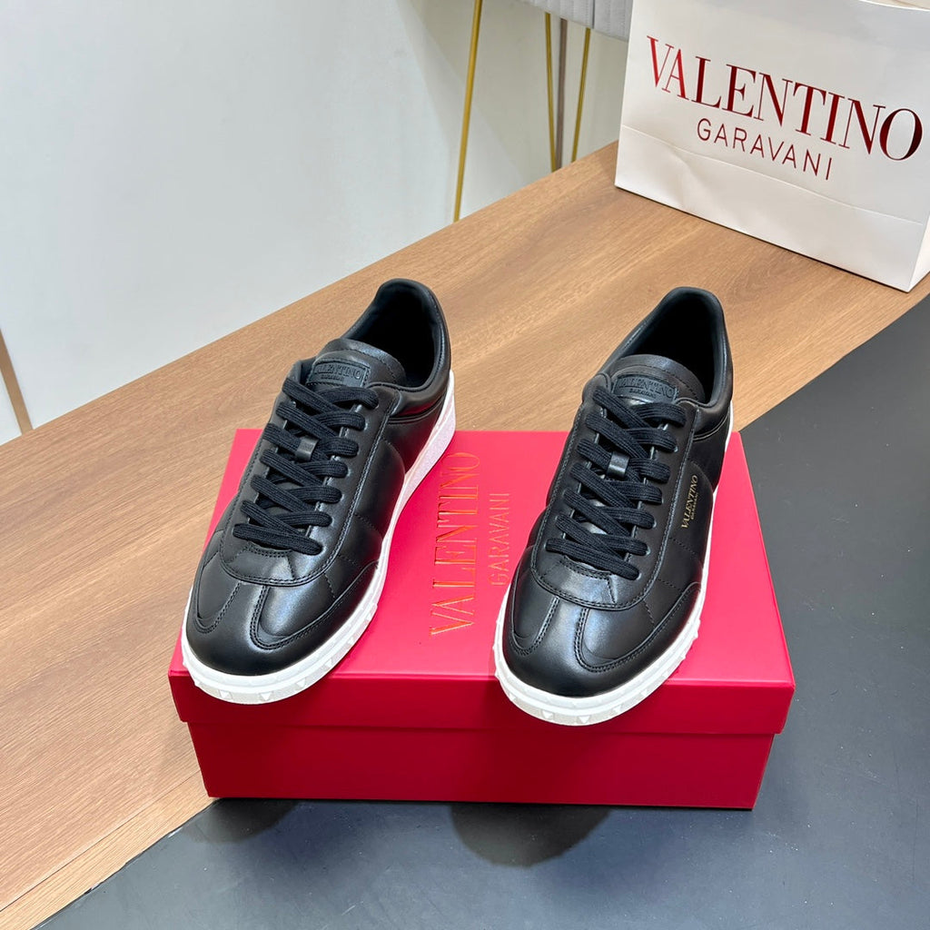 VALENTINO 25S SNEAKERS IN BLACK LAMBSKIN