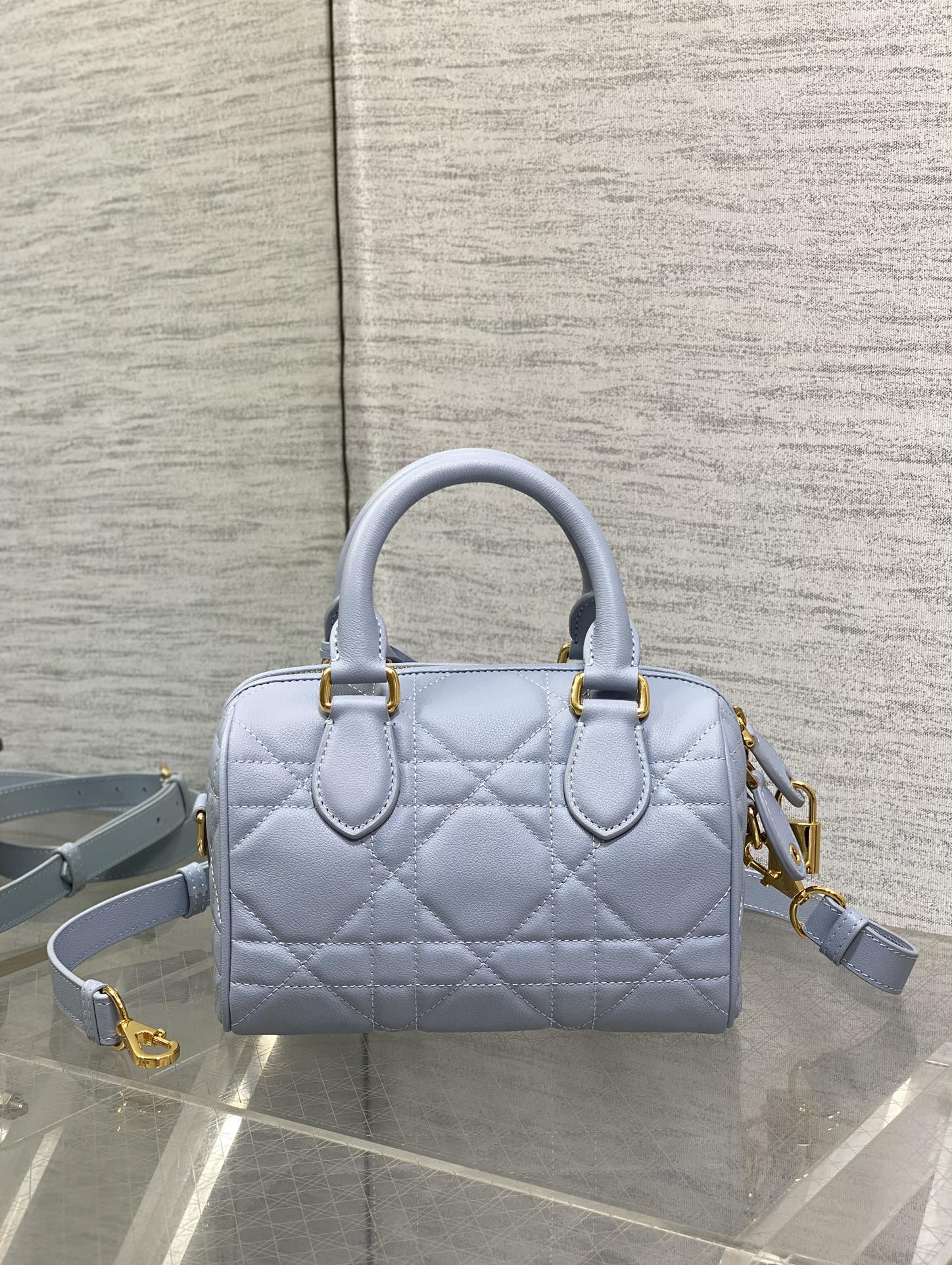 GROOVE 20 BAG IN LIGHT BLUE LAMBSKIN