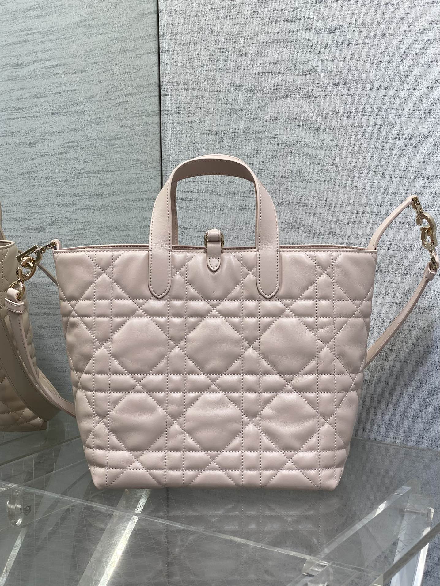 DIOR 25S ALWAYS BAG 22 IN LIGHT PINK MACROCANNAGE CALFSKIN GOLD HARDWRE
