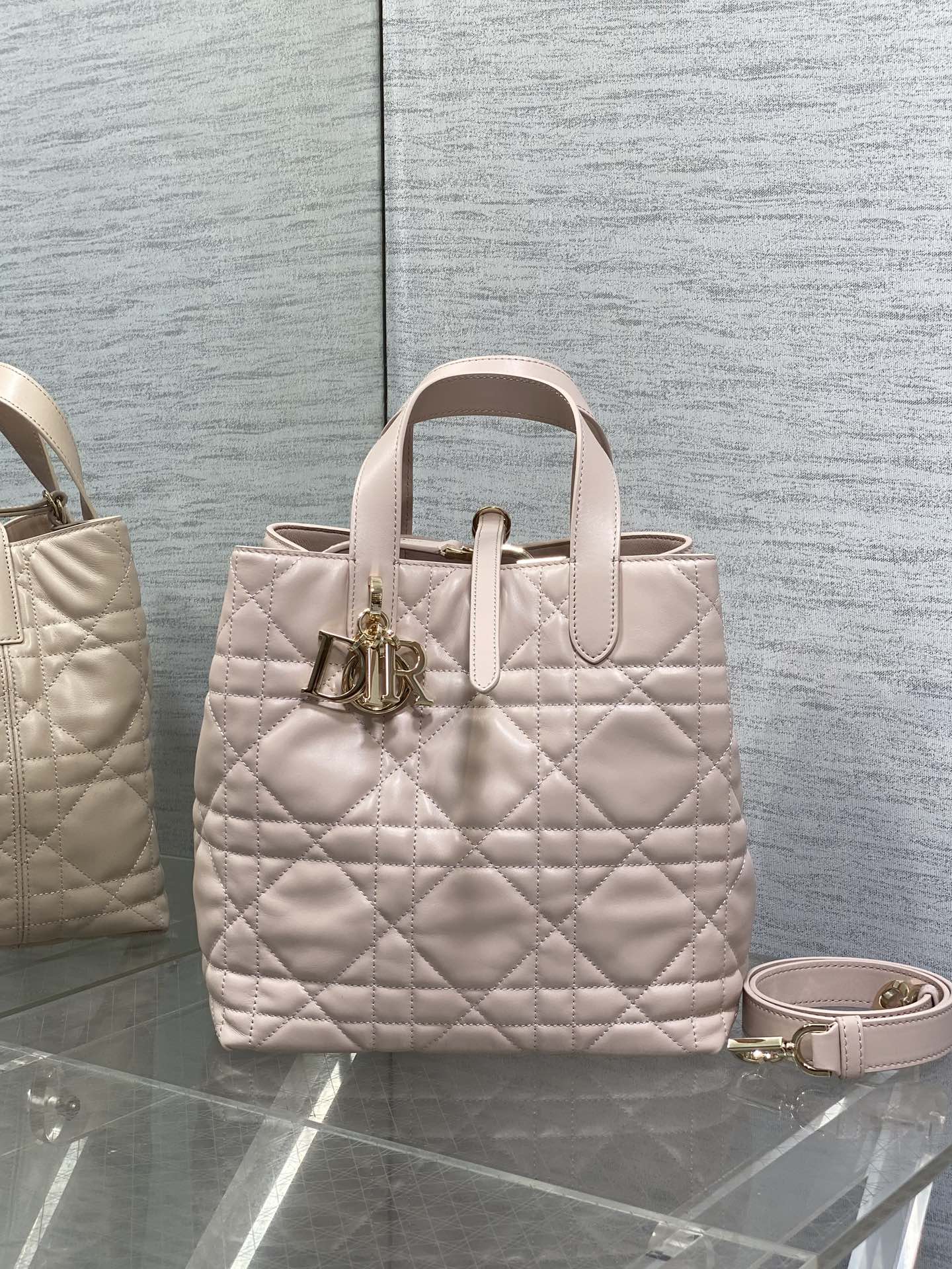 DIOR 25S ALWAYS BAG 22 IN LIGHT PINK MACROCANNAGE CALFSKIN GOLD HARDWRE