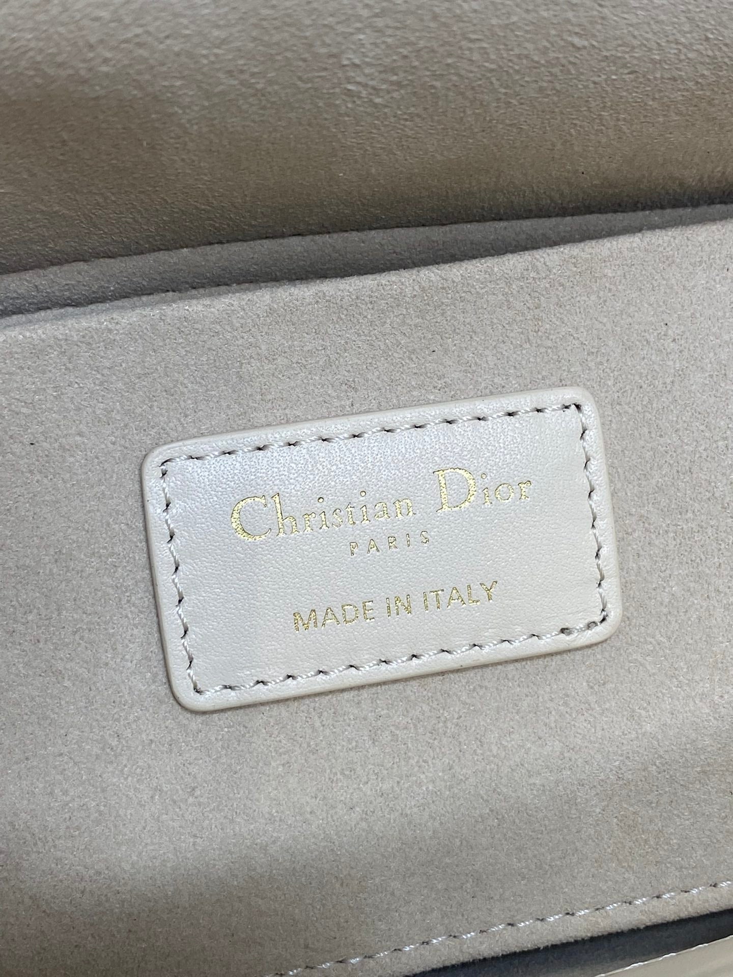 DIOR 25S MEDIUM LADY D-JOY 26 IN BEIGE LAMBSKIN GOLD HARDWARE