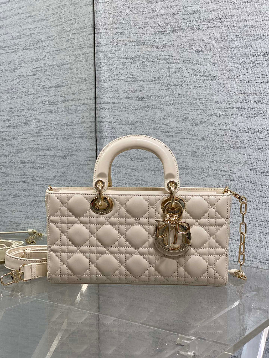 DIOR 25S MEDIUM LADY D-JOY 26 IN BEIGE LAMBSKIN GOLD HARDWARE