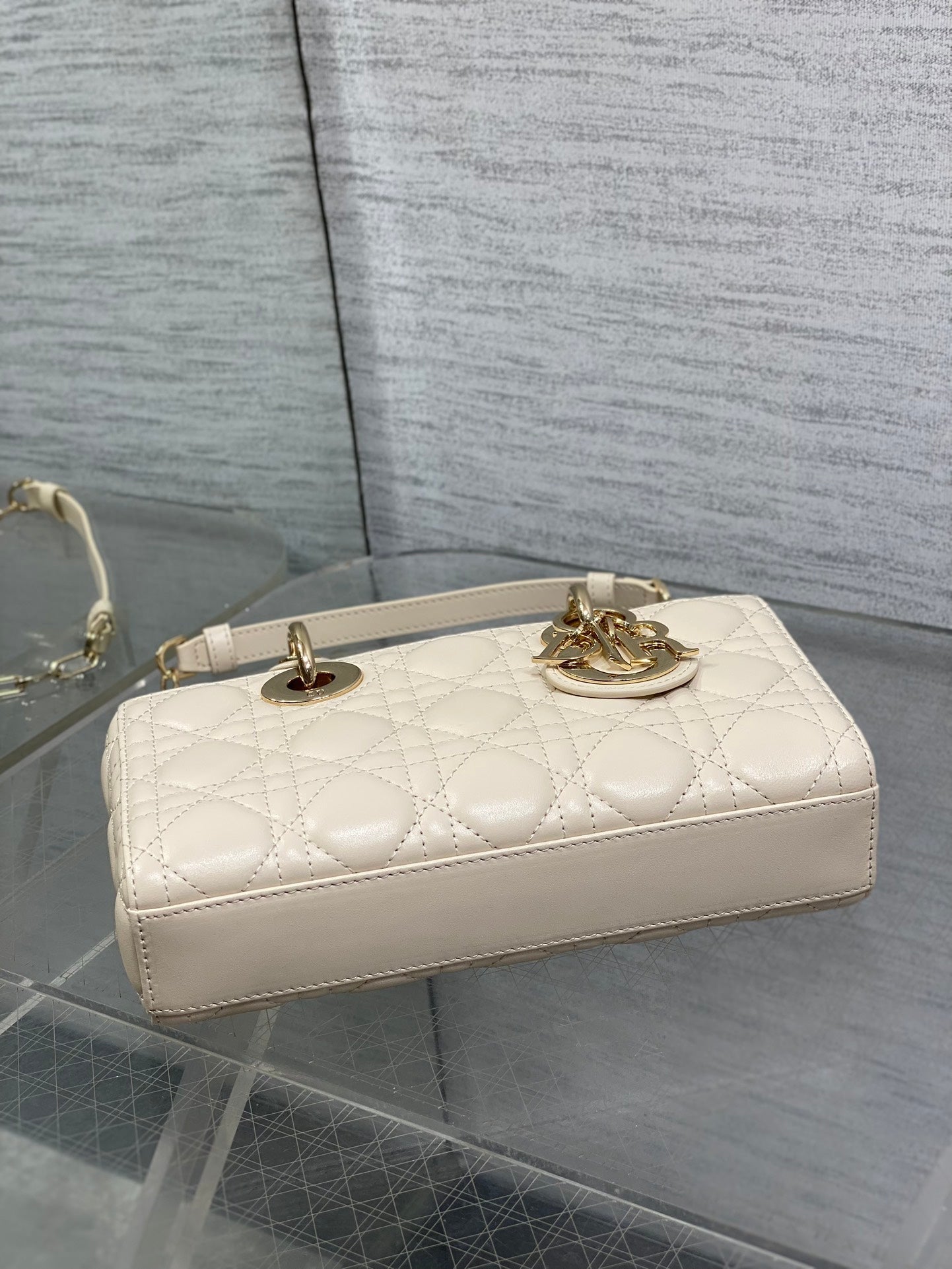 DIOR 25S SMALL LADY D-JOY 22 IN BEIGE LAMBSKIN GOLD HARDWARE