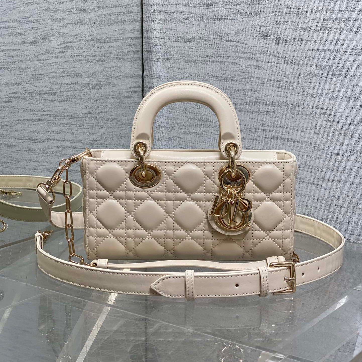 DIOR 25S SMALL LADY D-JOY 22 IN BEIGE LAMBSKIN GOLD HARDWRE