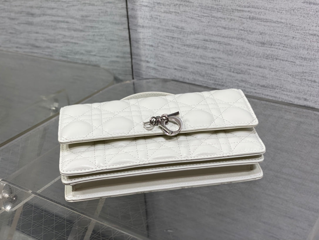 DIOR 25S DIOR TALK PHONE POUCH 21 IN WHITE CANNAGE LAMBSKIN SILVER HARDWRE