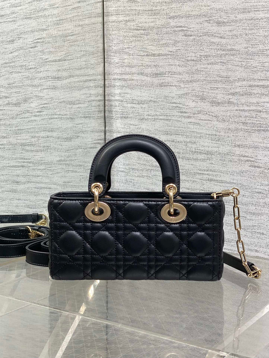 DIOR 25S SMALL LADY D‑JOY BAG 22 IN BLACK CALFSKIN GOLD HARDWRE