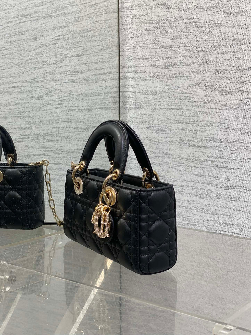 DIOR 25S SMALL LADY D‑JOY BAG 22 IN BLACK CALFSKIN GOLD HARDWRE