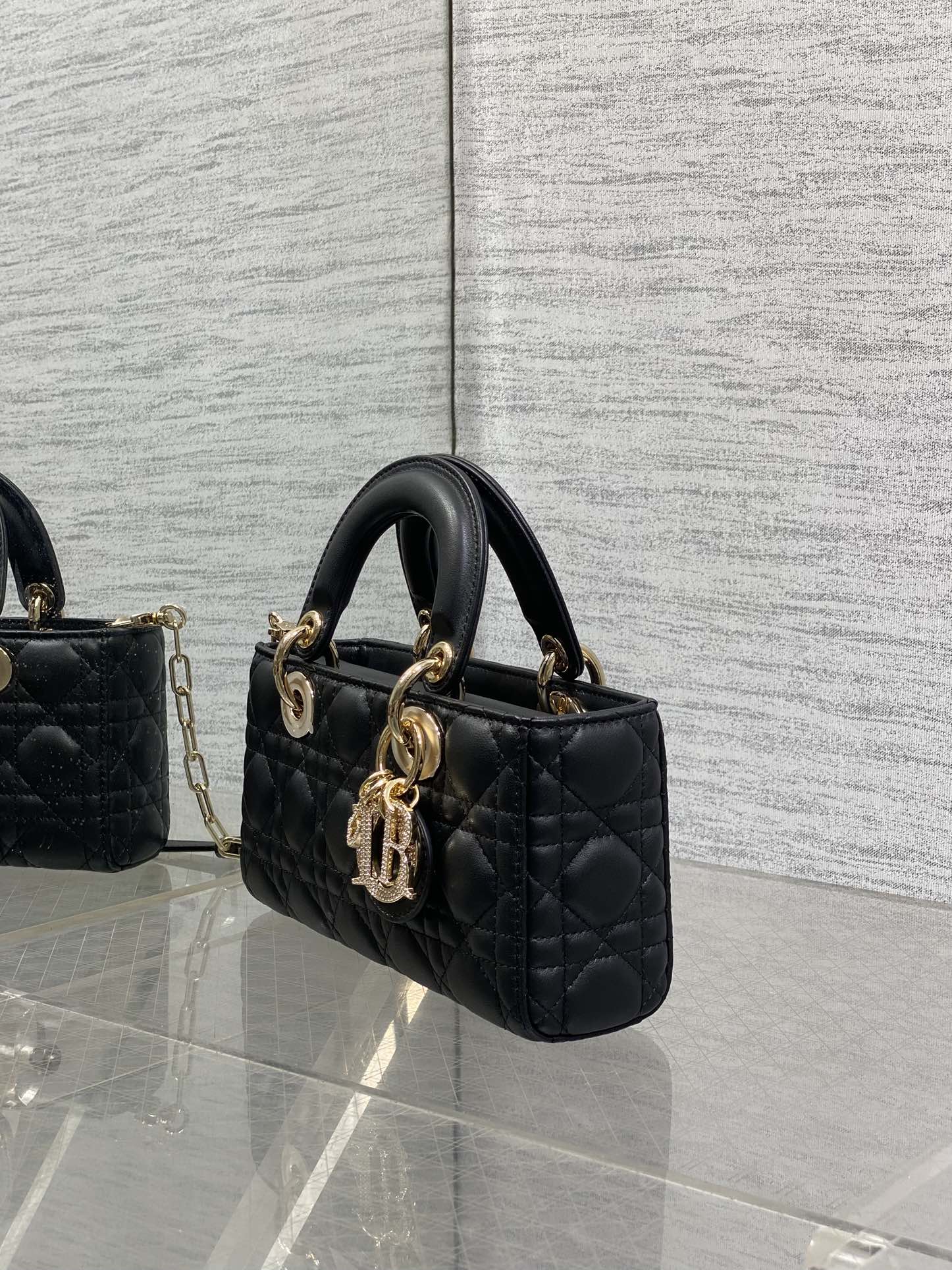 DIOR 25S SMALL LADY D‑JOY BAG 22 IN BLACK CALFSKIN GOLD HARDWRE