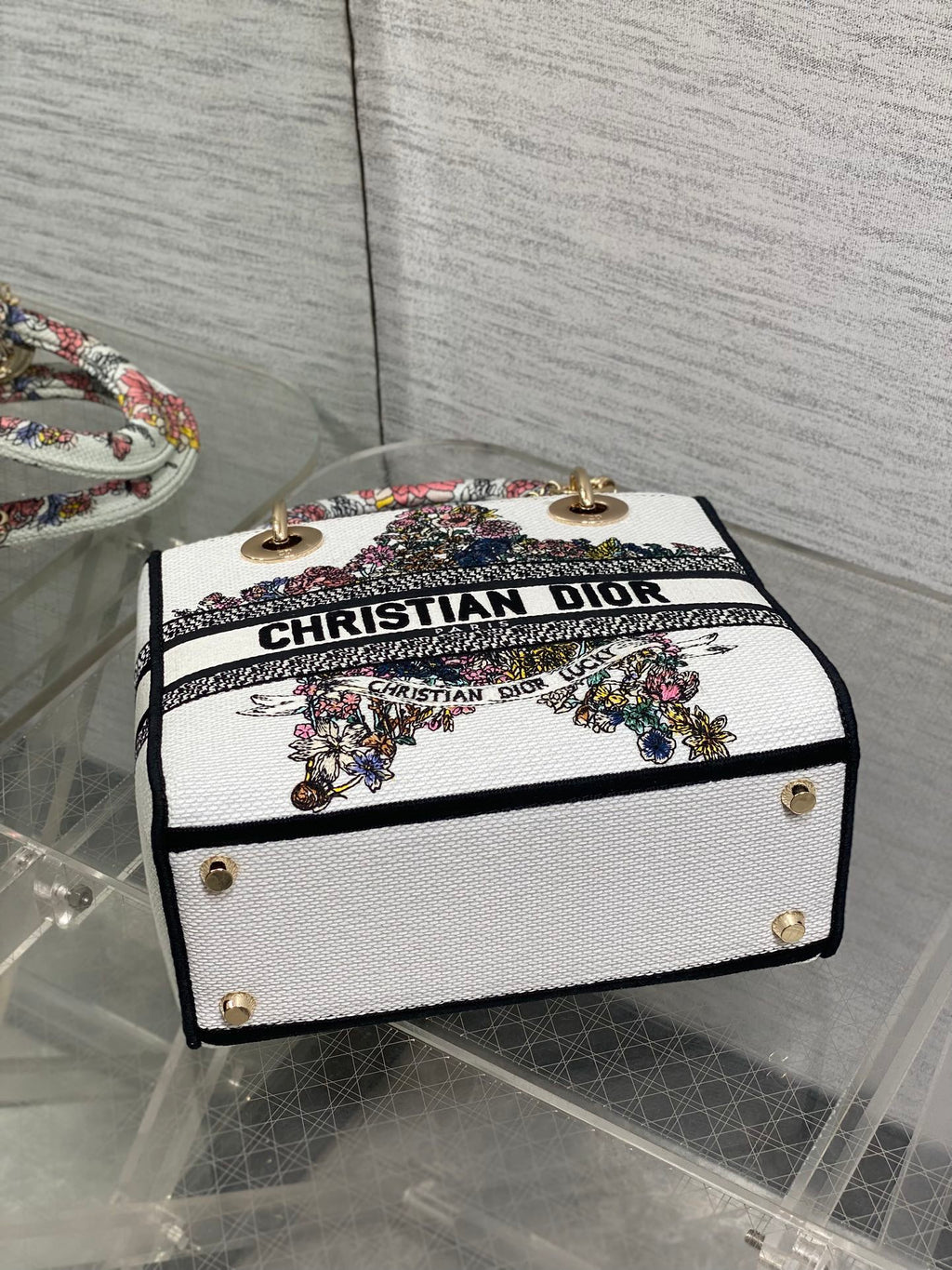 DIOR 25S SMALL LADY D-LITE BAG 24 IN WHITE RED DIOR STAR EMBROIDERY