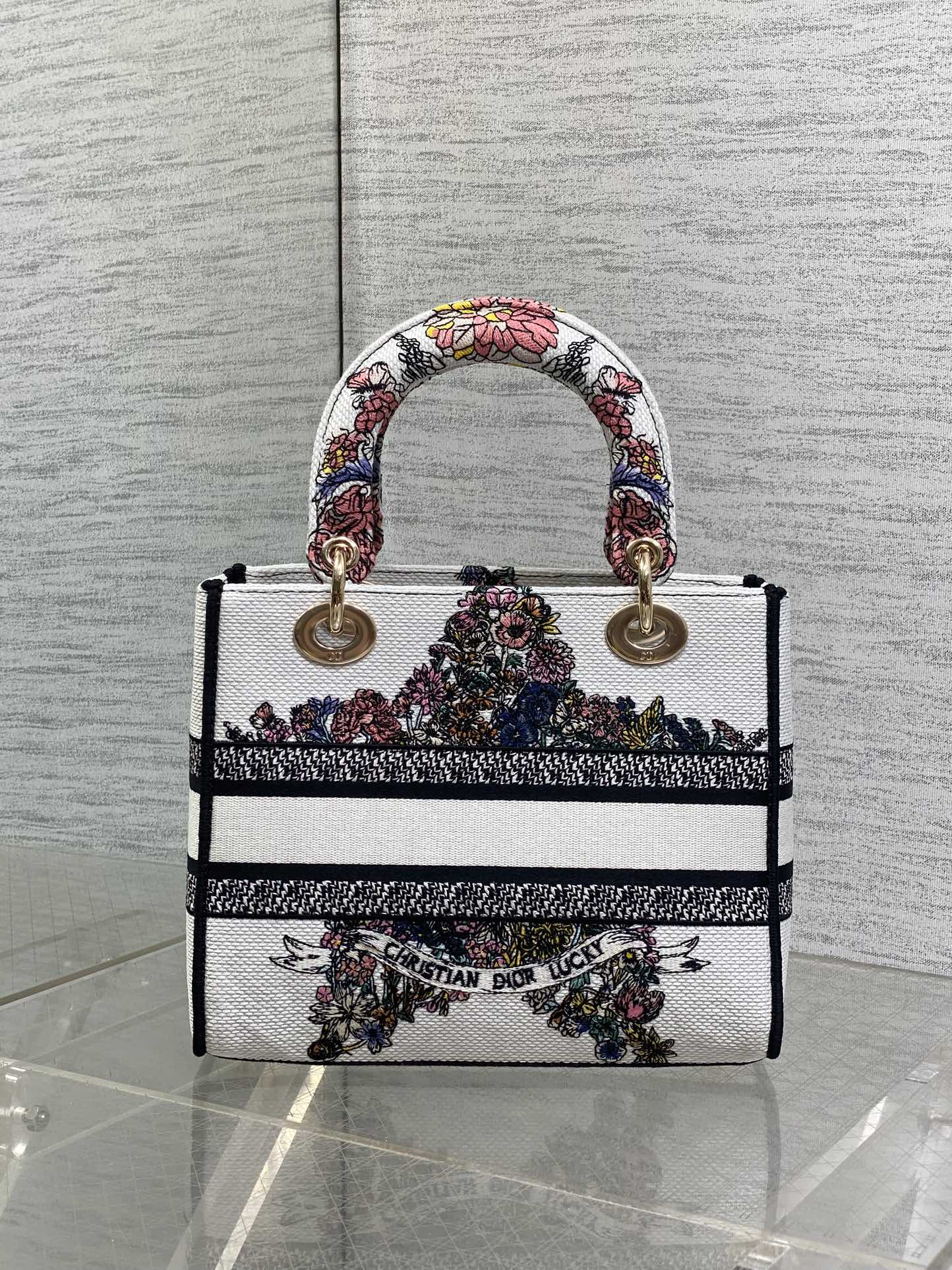 DIOR 25S SMALL LADY D-LITE BAG 24 IN WHITE RED DIOR STAR EMBROIDERY