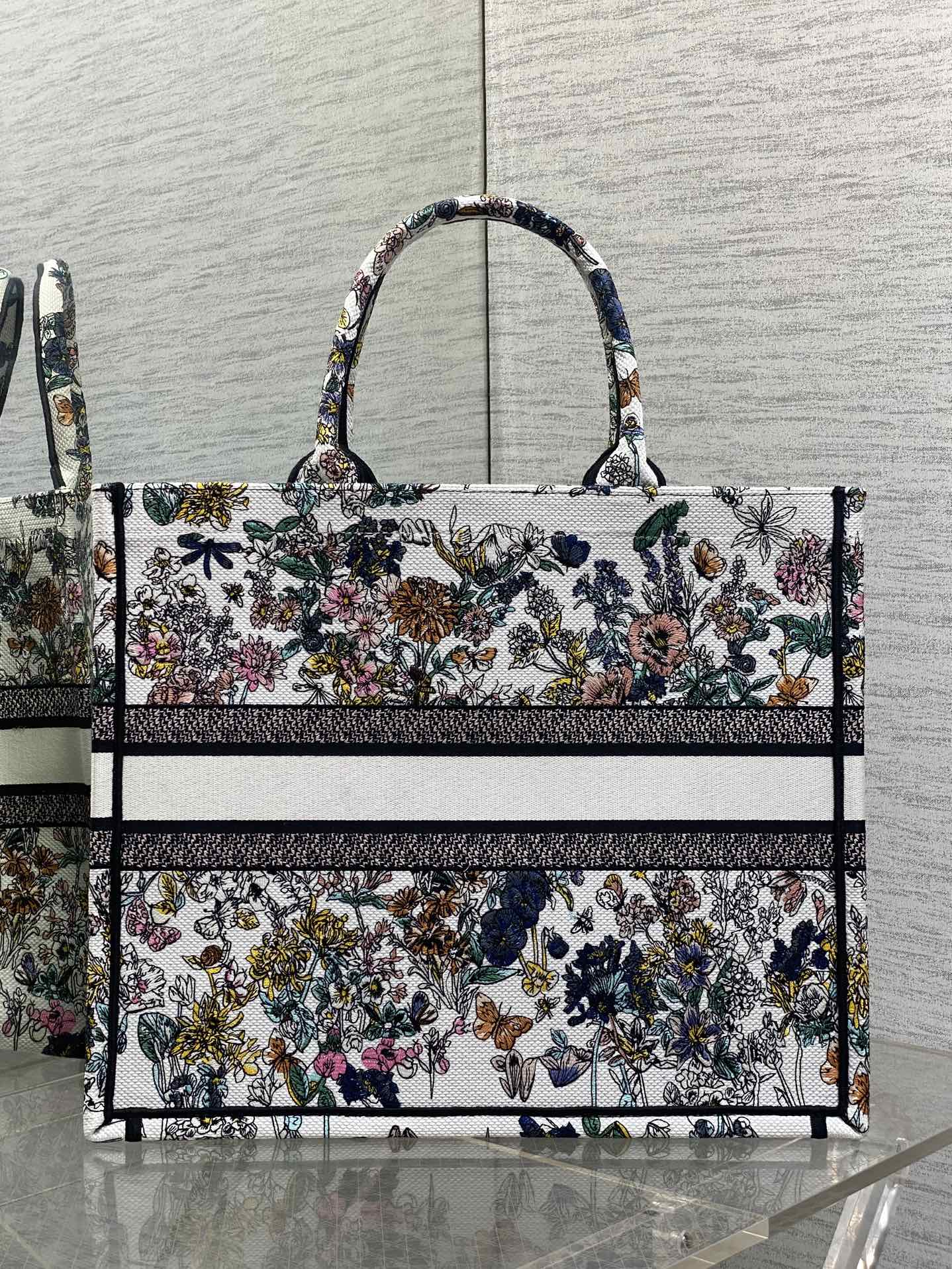 DIOR 25S LUCKY LARGE DIOR BOOK TOTE 42 IN MULTICOLOR DIOR FLOWERS CALENDAR ALLOVER EMBROIDERY