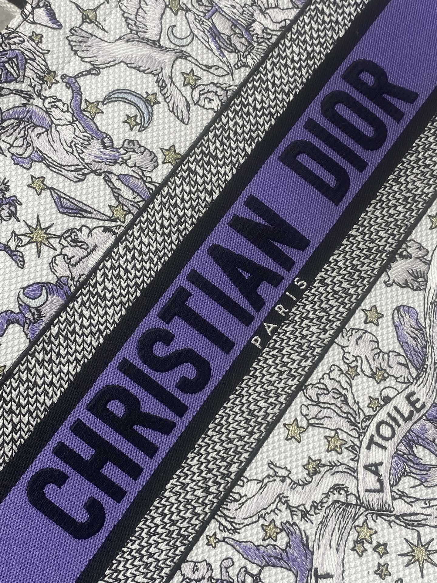 DIOR 25S LUCKY MEDIUM BOOK TOTE 36 IN WHITE AND PURPLE DIOR NIGHT OF DREAMS EMBROIDERY
