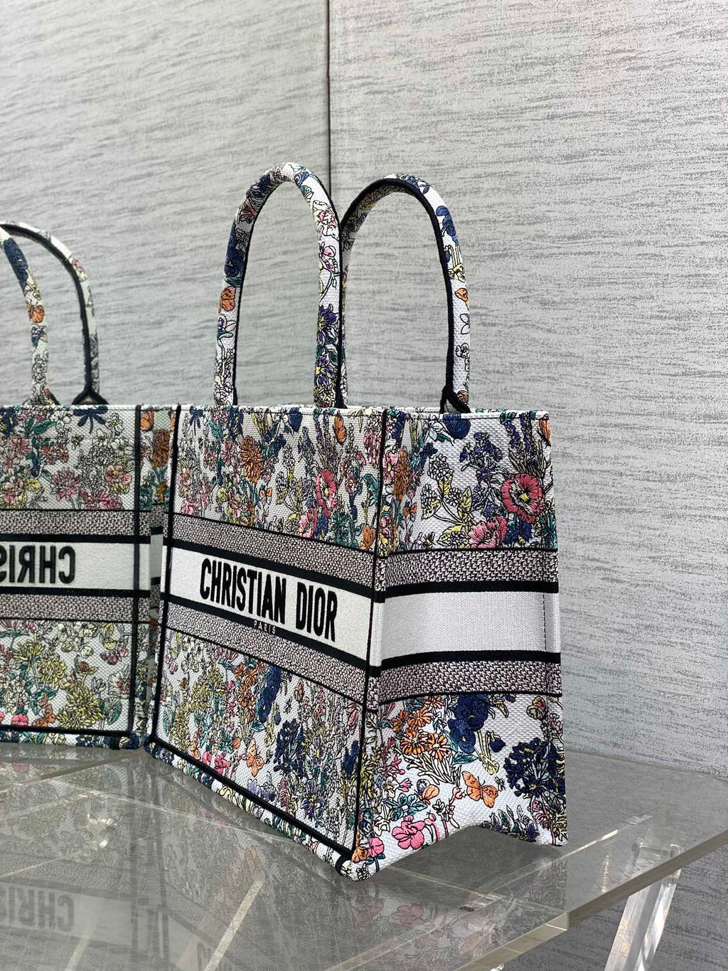 DIOR 25S LUCKY MEDIUM BOOK TOTE 36 IN MULTICOLOR COTTON FLOWERS CALENDAR ALLOVER EMBROIDERY