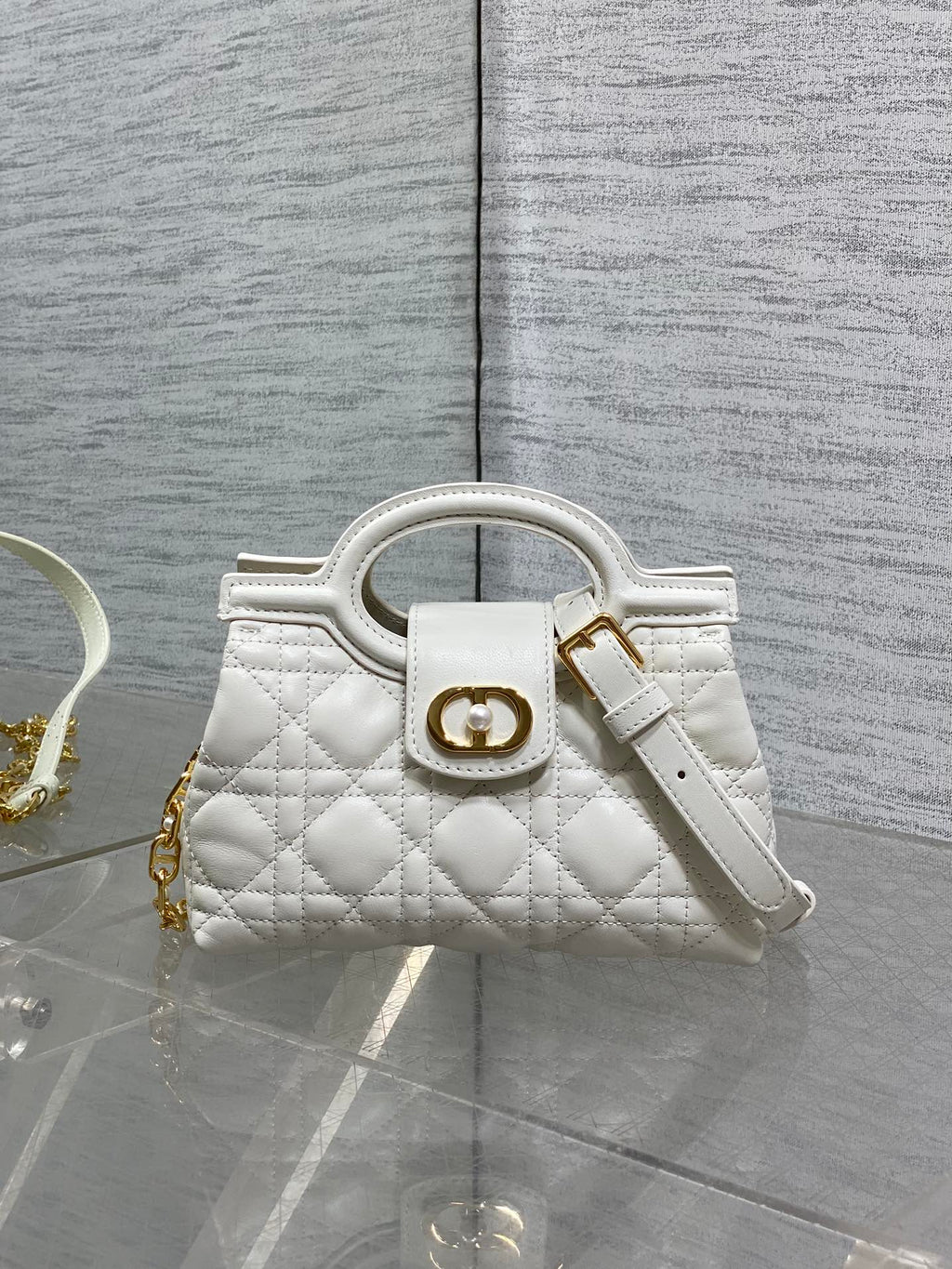 DIOR 25S JOLIE TOP HANDLE MINI BAG 18 IN WHITE CALFSKIN GOLD HARDWARE