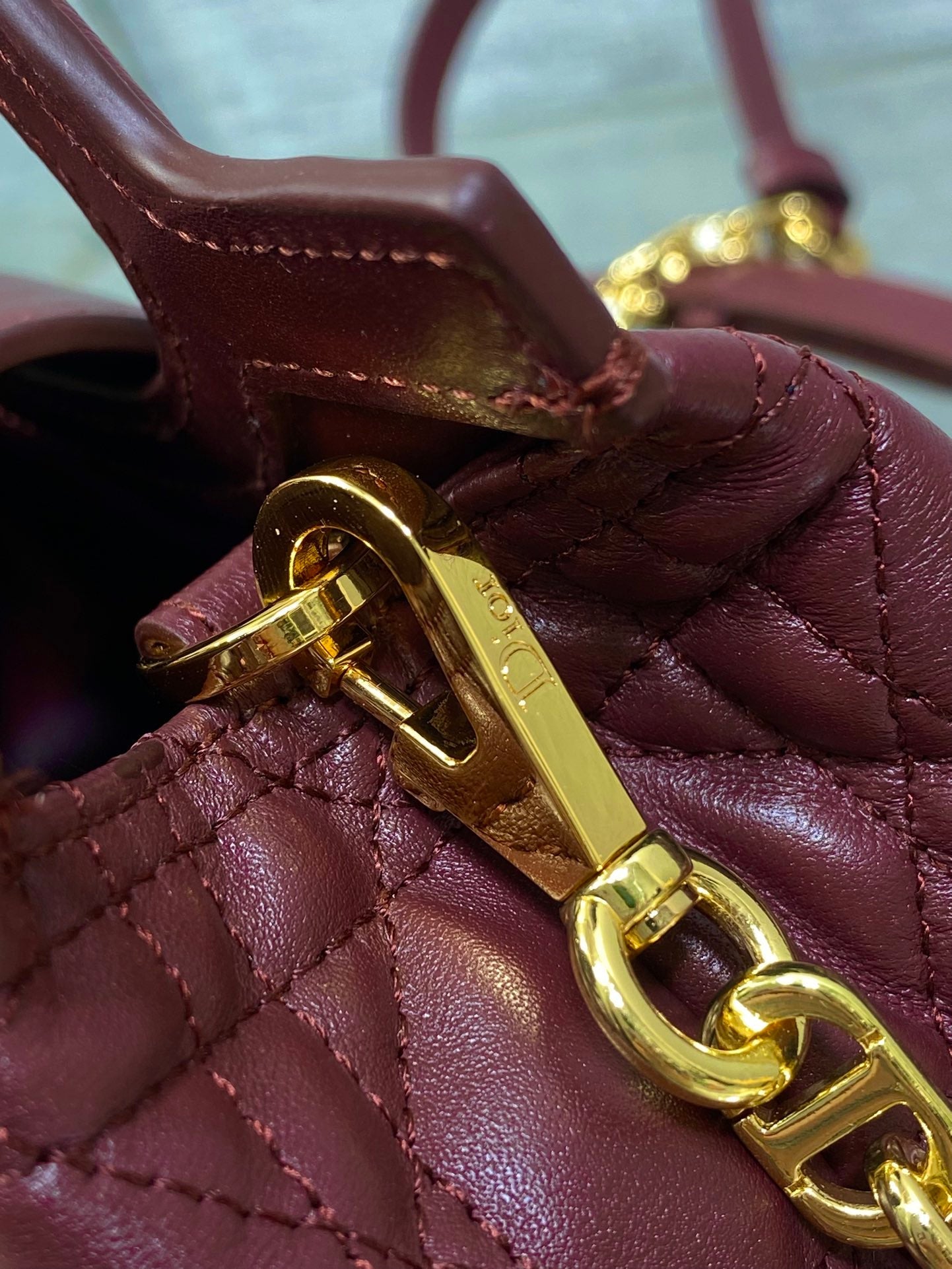 DIOR 25S JOLIE TOP HANDLE MINI BAG 18 IN BURGUNDY CALFSKIN GOLD HARDWRE