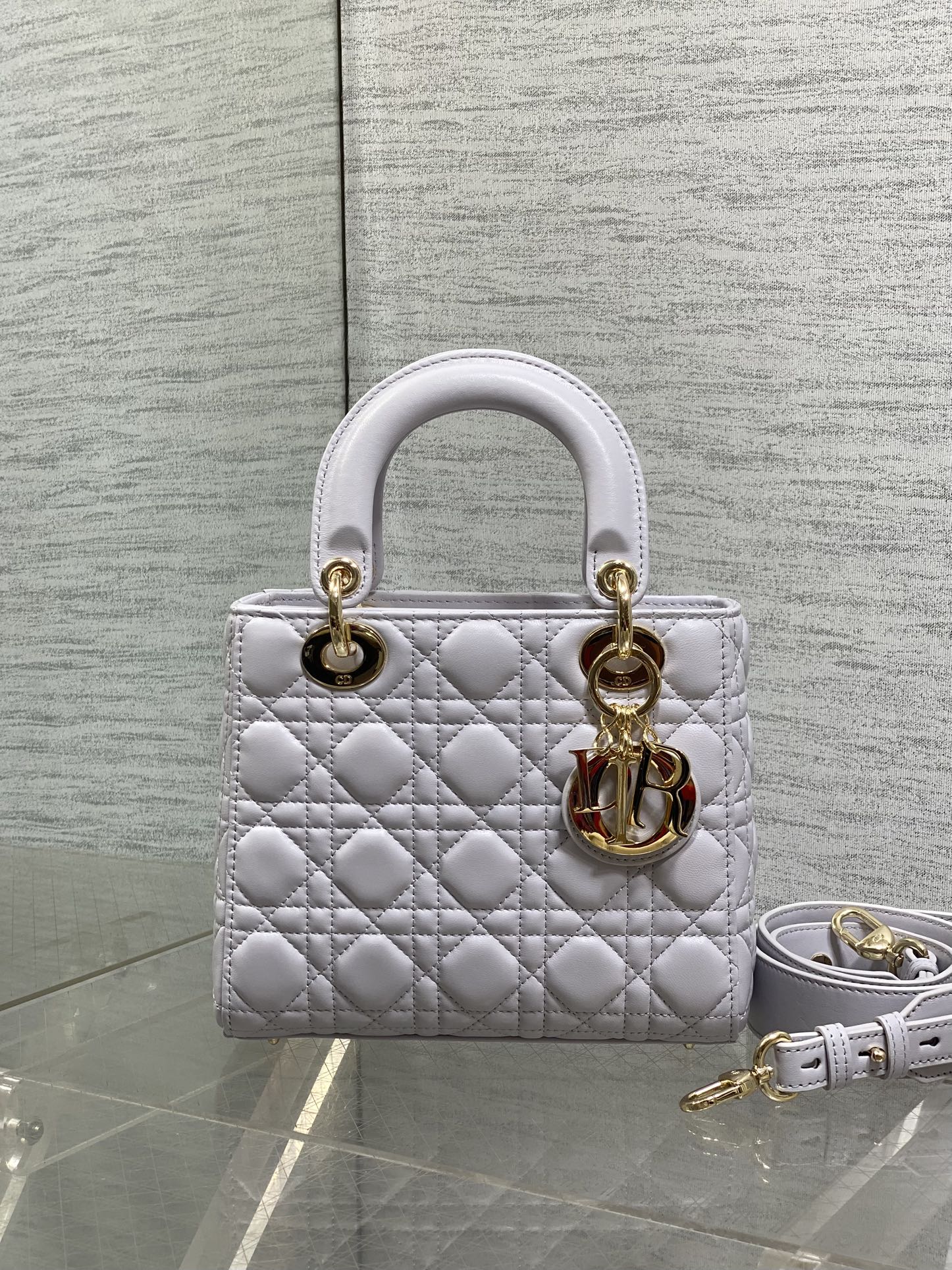 DIOR 25S LADY DIOR BAG 20 IN LILAC CANNAGE CALFSKIN GOLD HARDWRE
