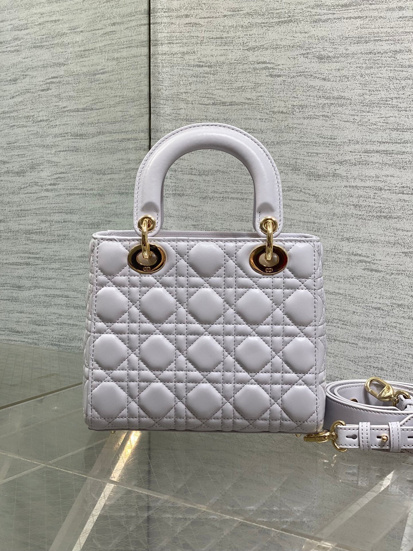 DIOR 25S LADY DIOR BAG 20 IN LILAC CANNAGE CALFSKIN GOLD HARDWRE