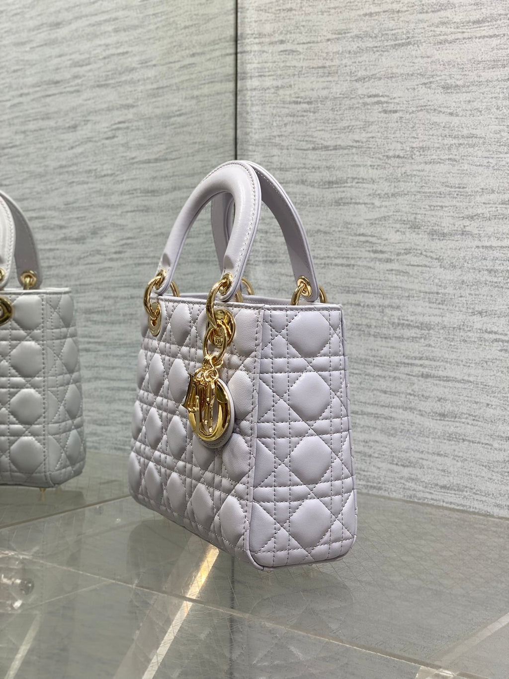 DIOR 25S LADY DIOR BAG 20 IN LILAC CANNAGE CALFSKIN GOLD HARDWRE