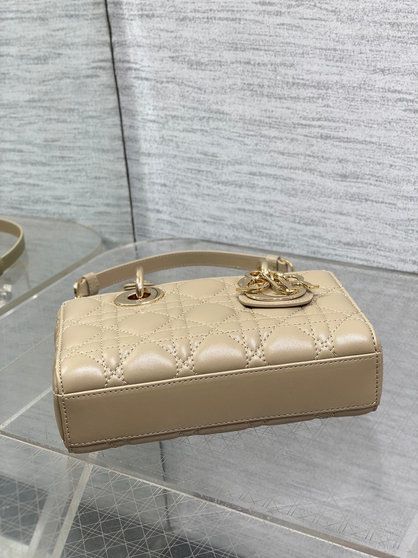 DIOR 25S SMALL LADY D‑JOY BAG 19 IN DARK BEIGE CANNAGE CALFSKIN GOLD HARDWARE