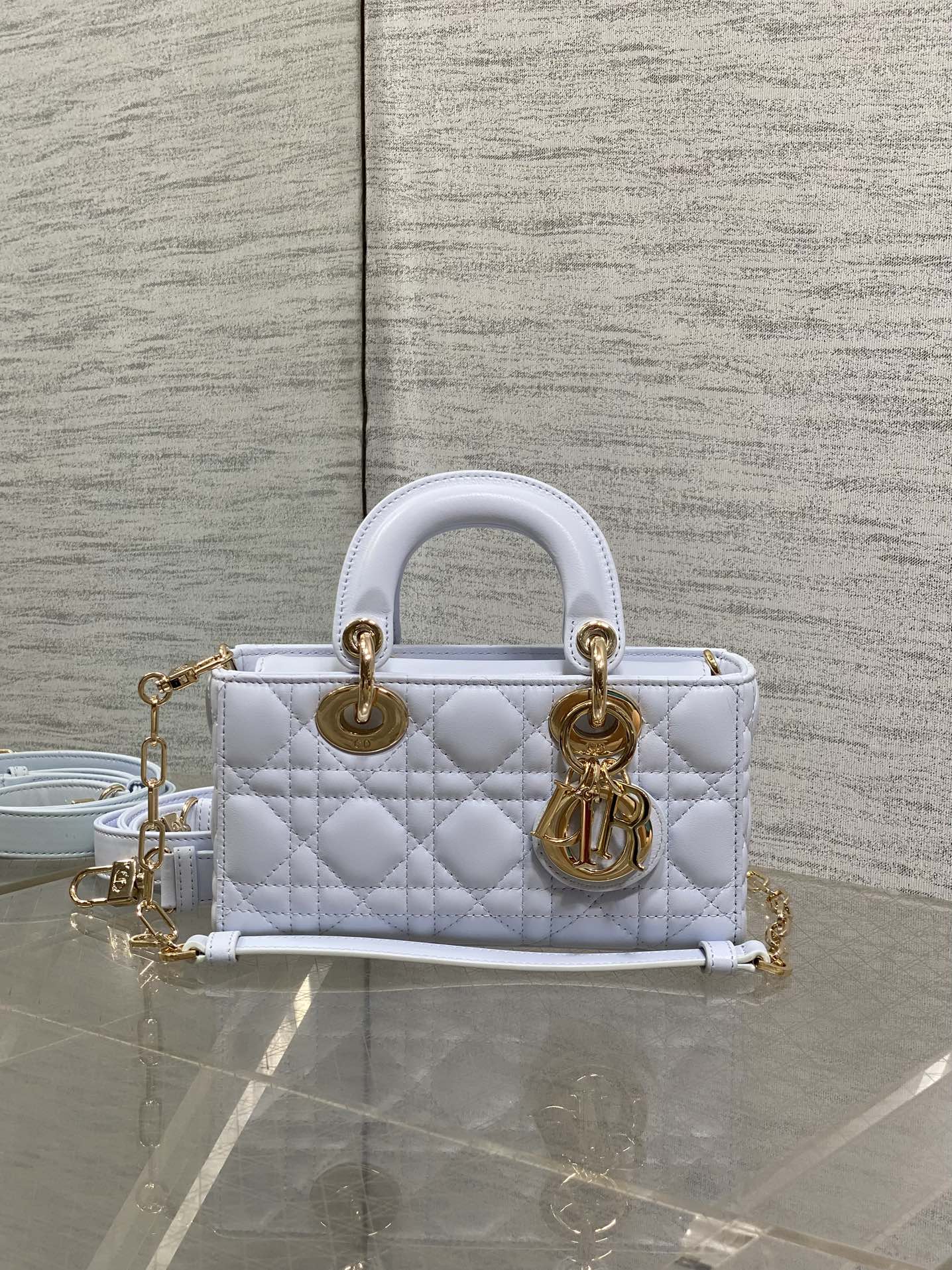 DIOR 25S SMALL LADY D‑JOY BAG 19 IN LIGHT BLUE CANNAGE CALFSKIN GOLD HARDWARE