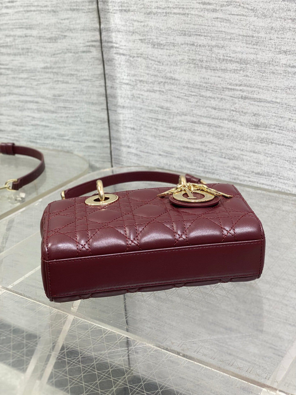 DIOR 25S SMALL LADY D‑JOY BAG 19 IN BURGUNDY CANNAGE CALFSKIN GOLD HARDWARE