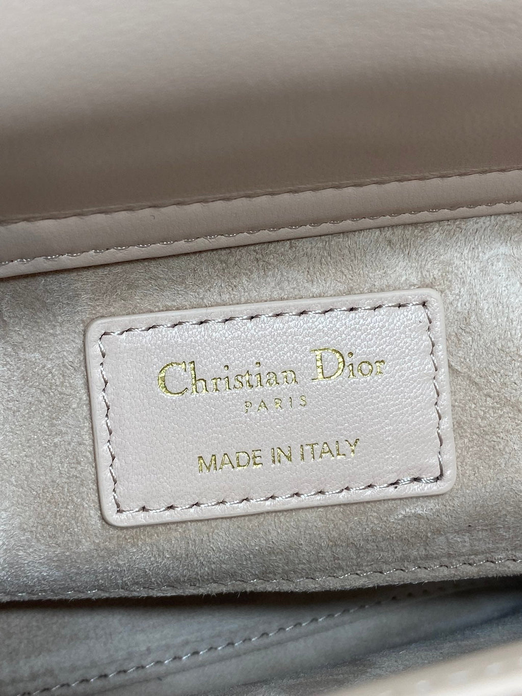 DIOR 25S SMALL LADY D‑JOY BAG 22 IN BABY PINK CALFSKIN GOLD HARDWRE