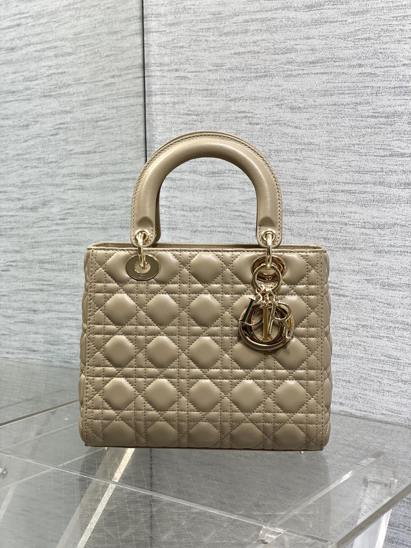 DIOR 25S MEDIUM LADY BAG 24 IN POWDER BEIGE CALFSKIN GOLD HARDWRE