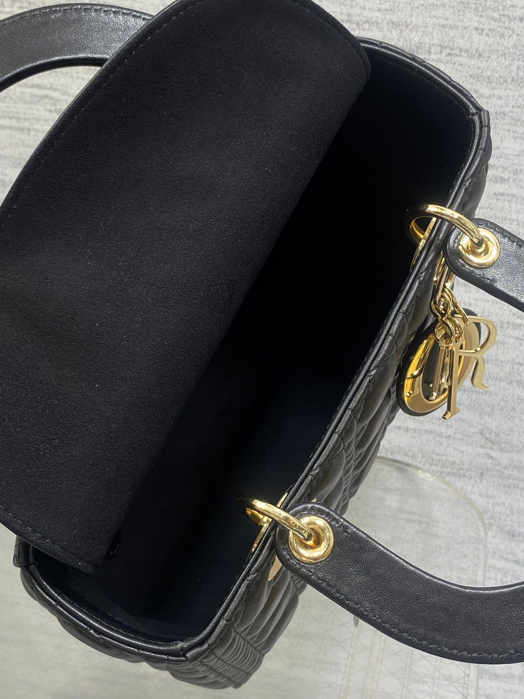 DIOR 25S MEDIUM LADY BAG 24 IN BLACK CALFSKIN GOLD HARDWARE