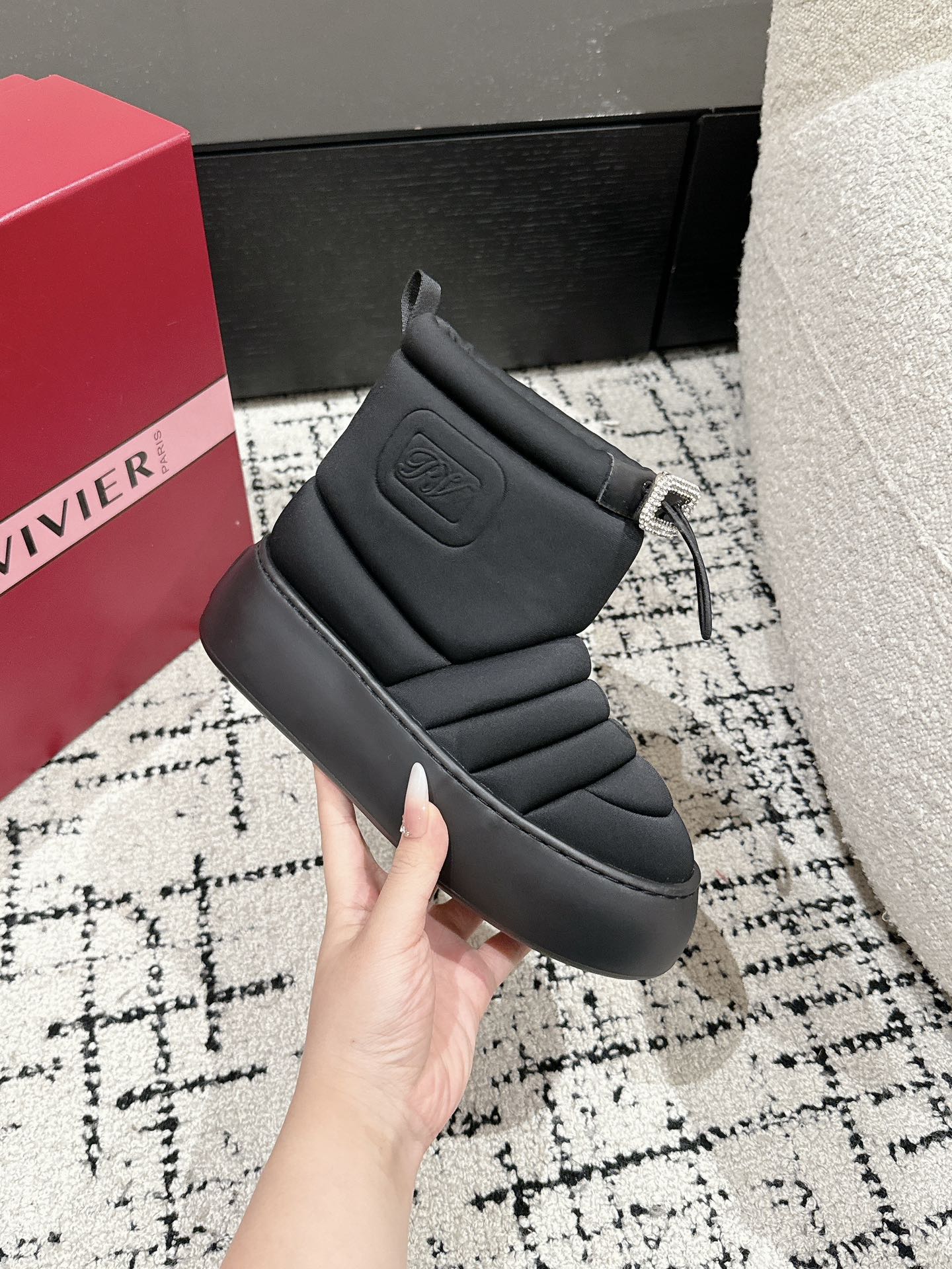 VIV' UP ANKLE BOOTS IN BLACK TECHNICAL FABRIC FLEECE LINING