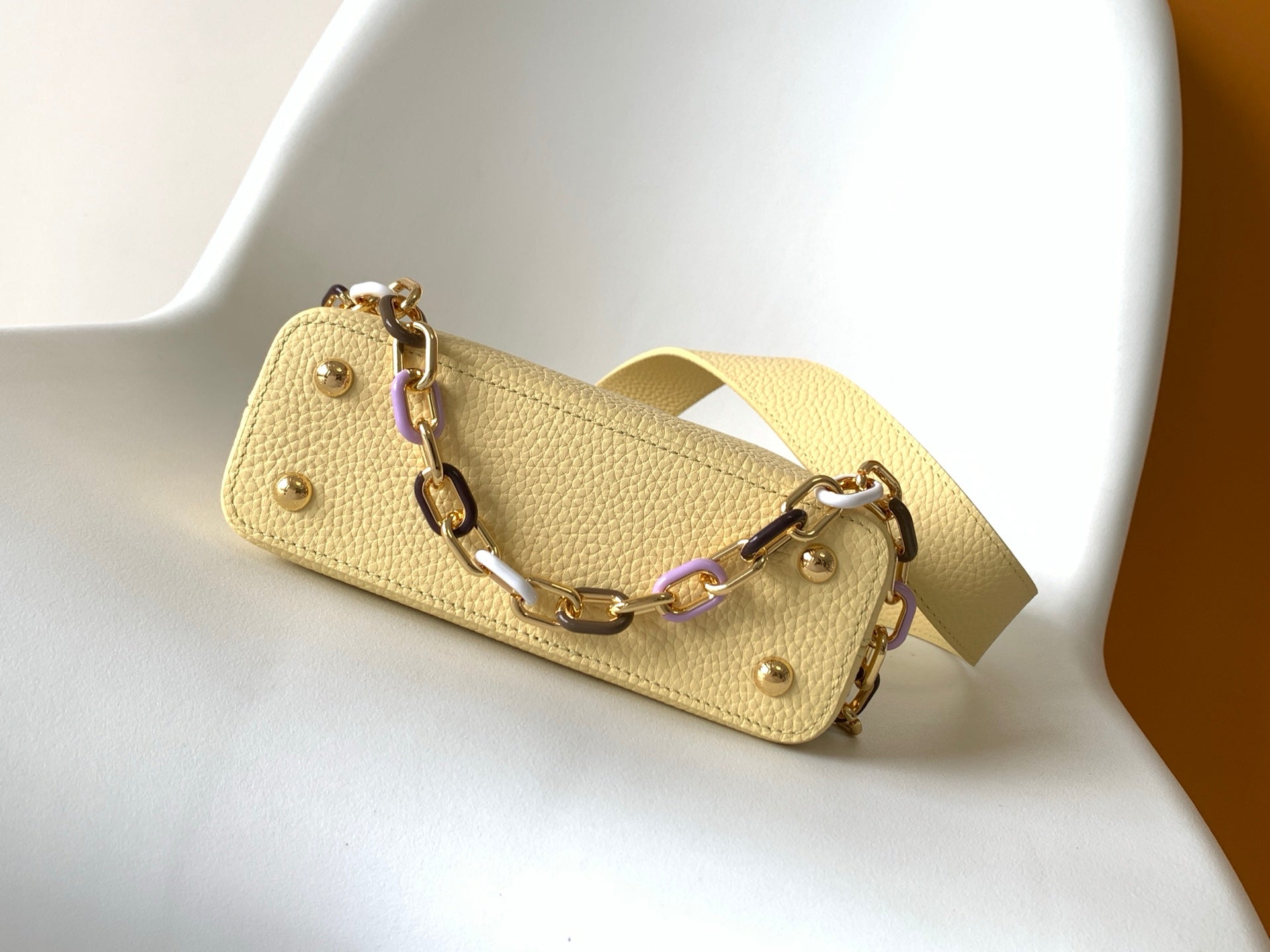 LV 25S CAPUCINES BAG 21 IN YELLOW CALFSKIN GOLD HARDWARE