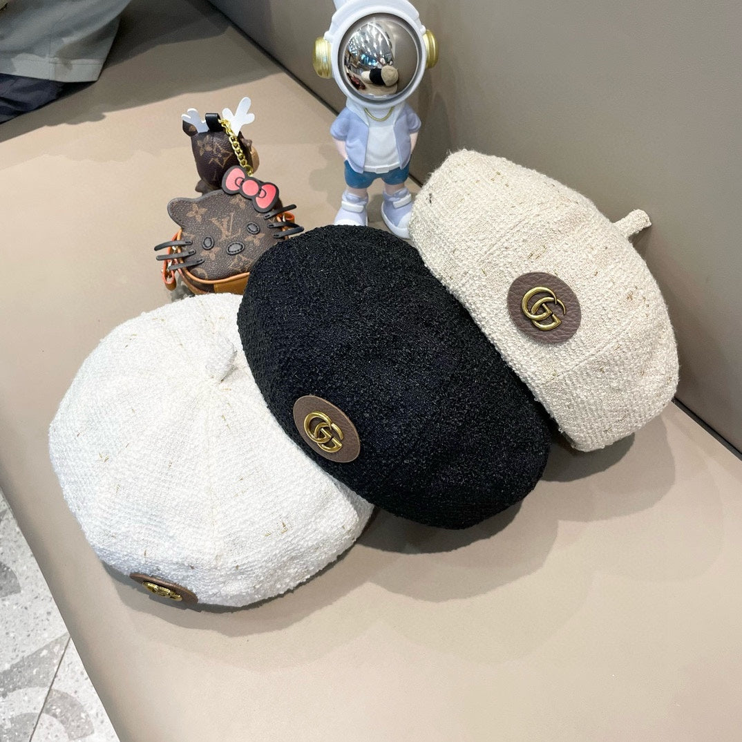 BERRET HAT IN WHITE TWEED 394273