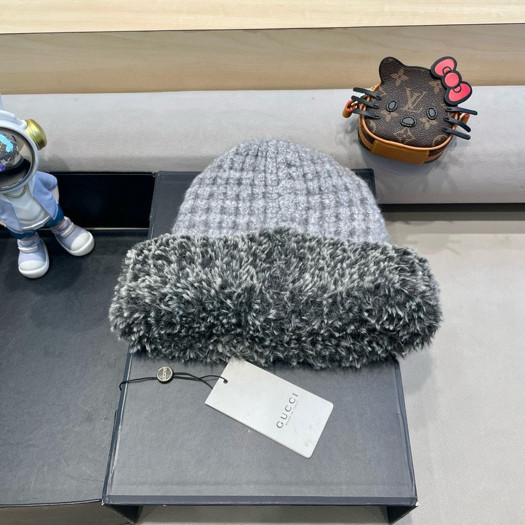 BEANIE HAT IN COIN GRAY WOOL AND FLEECE 399545