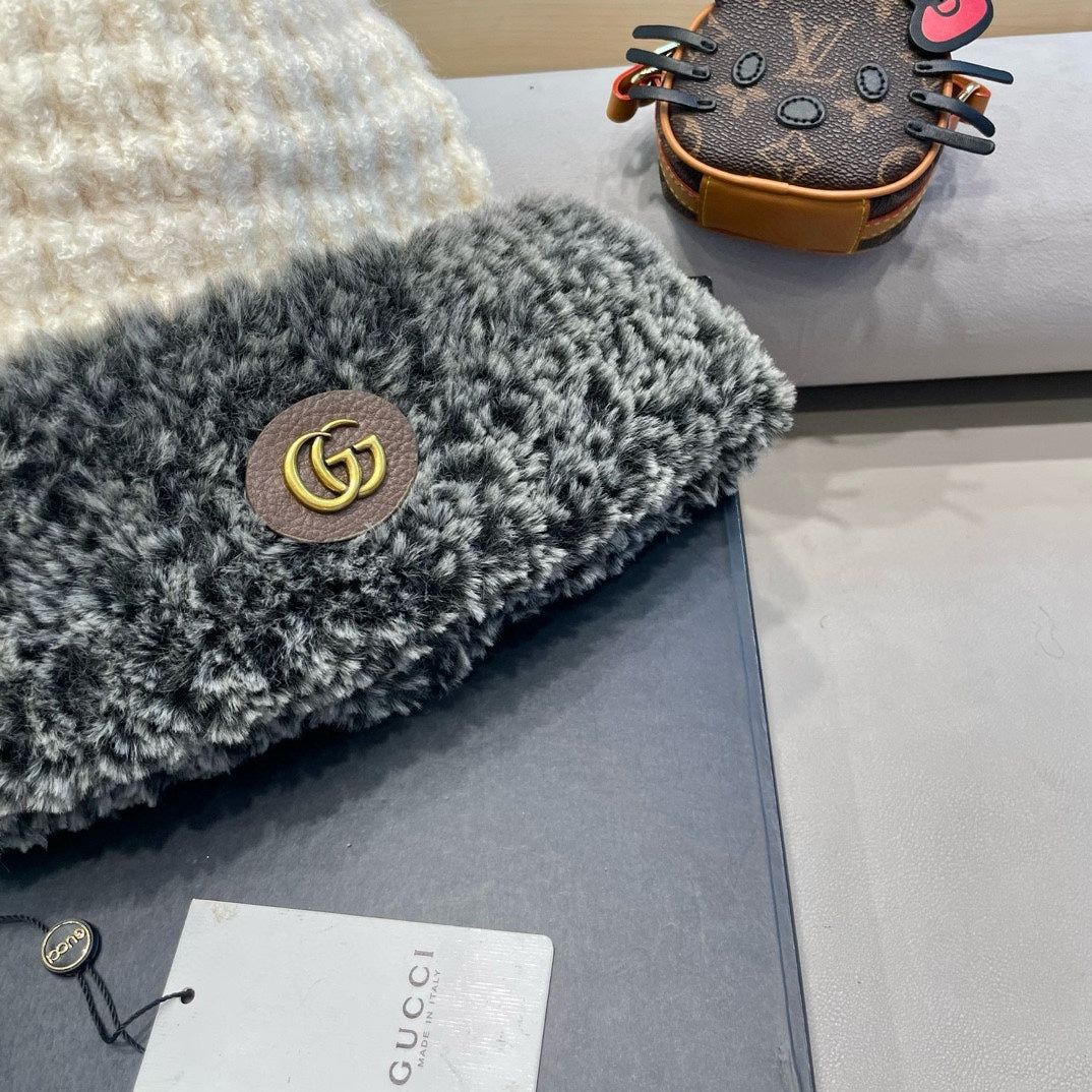 BEANIE HAT IN WHITE WOOL AND FLEECE 399546