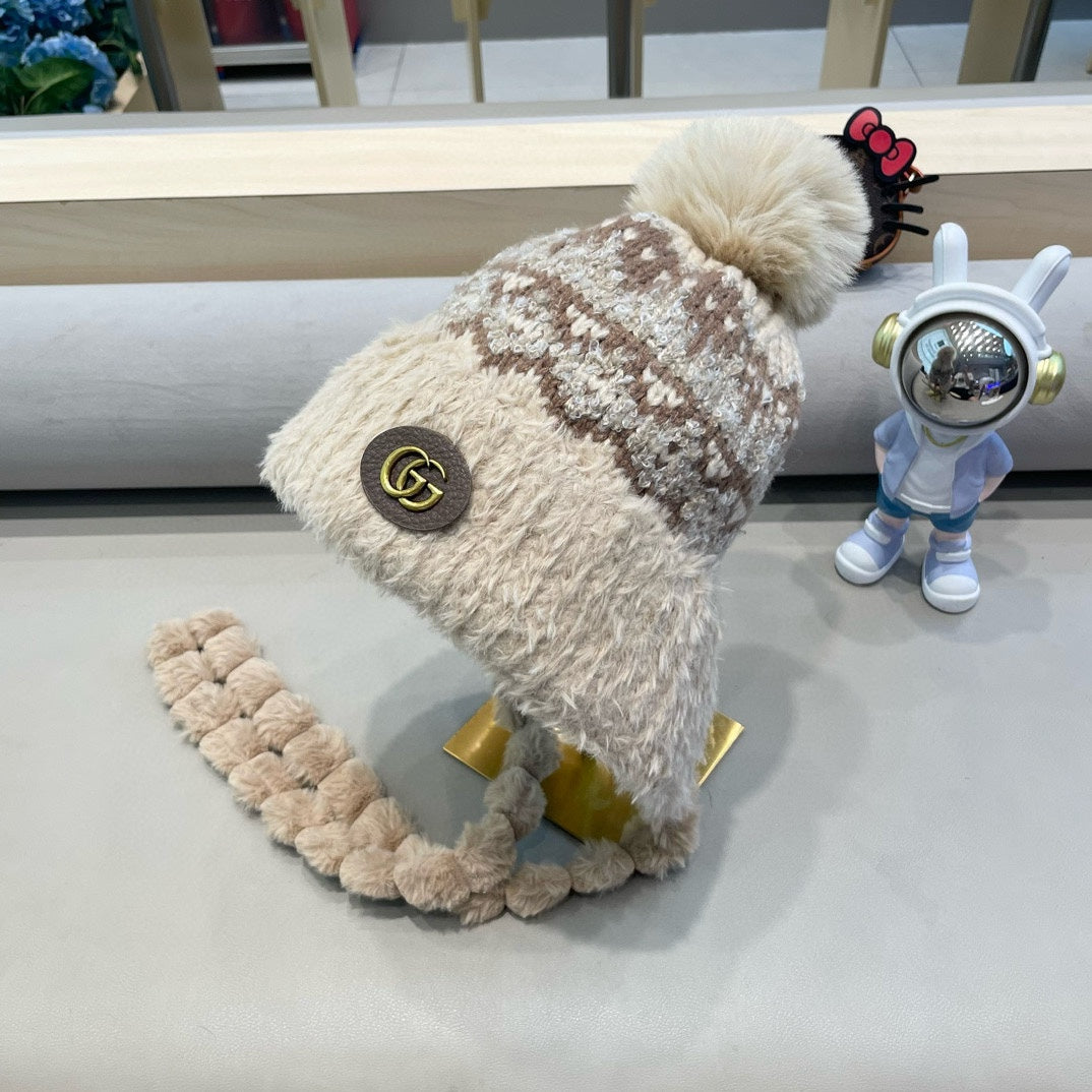 BEANIE HAT IN COLORFUL WOOL 400958