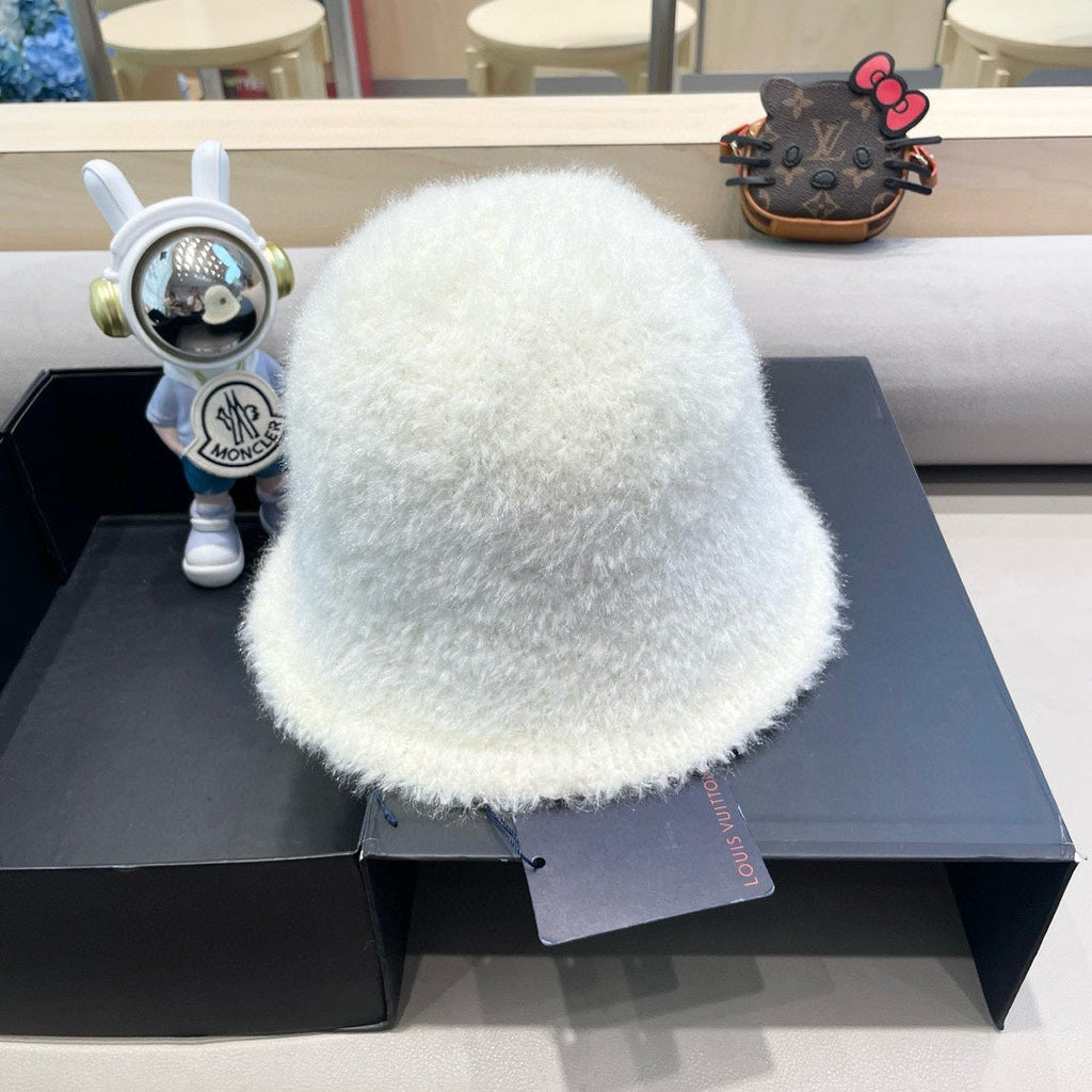 BUCKET HAT IN WHITE RABBIT FUR 404834