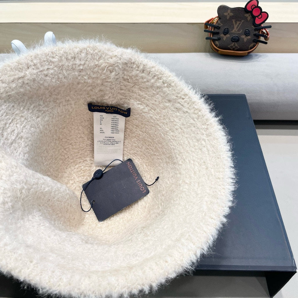 BUCKET HAT IN BEIGE RABBIT FUR 404832