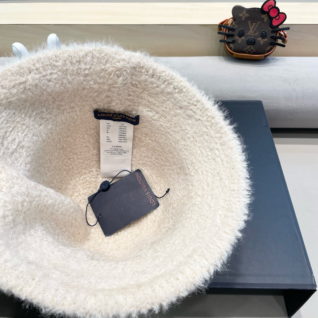 BUCKET HAT IN BEIGE RABBIT FUR 404832