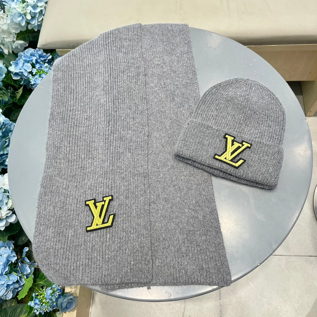 SET SCARF AND HAT IN LIGHT GRAY WOOL 406532