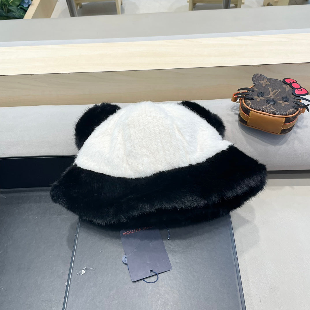 FISHERMAN HAT IN WHITE MIX BLACK WOOL AND RABBIT FUR 409759